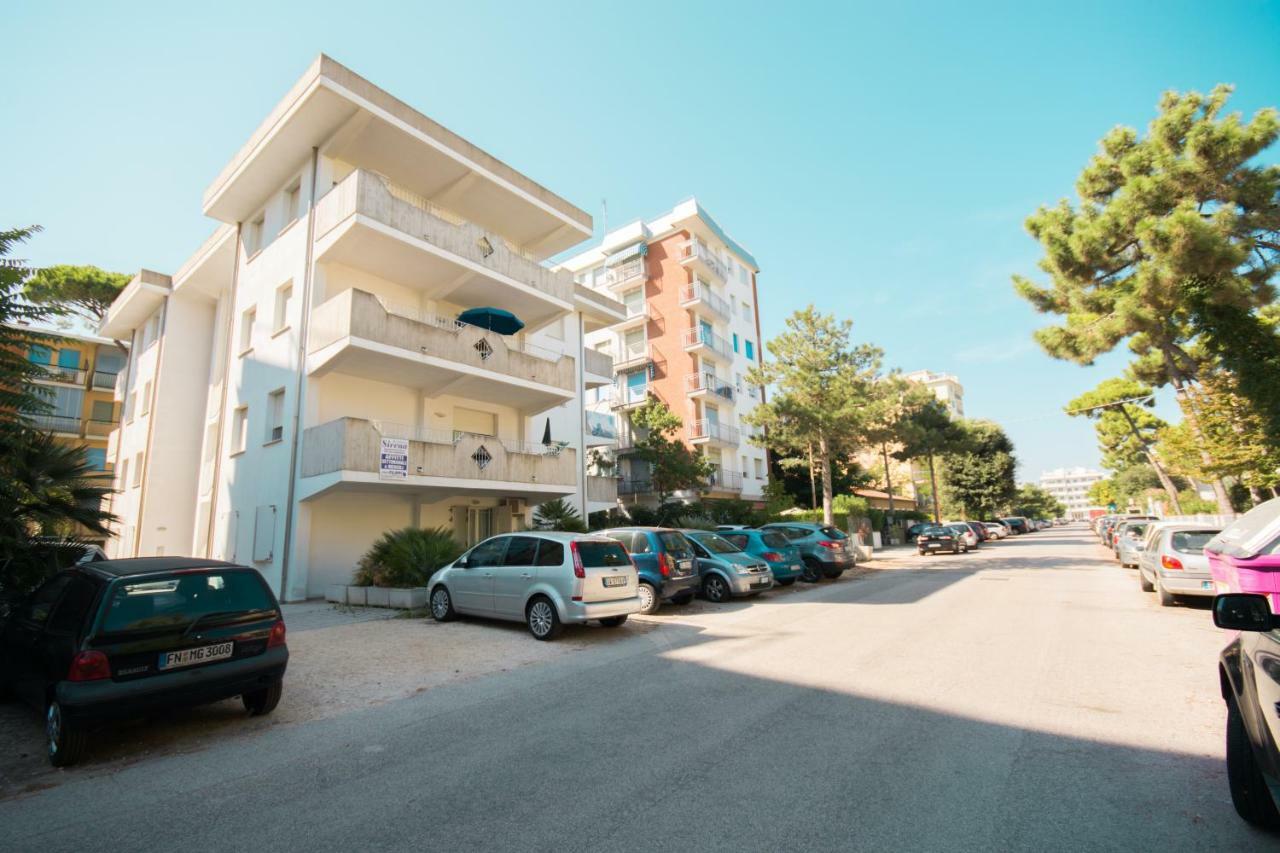 Sirena Apartments Llido Degli Estensi Ngoại thất bức ảnh